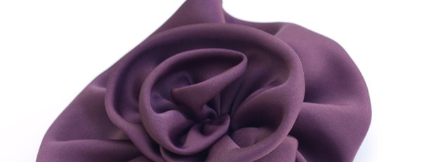 broche o tocado / brooch or head piece