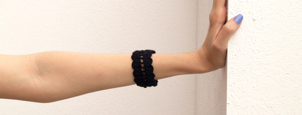 black crochet bracelet / brazalete negro de ganchillo black crochet bracelet / brazalete negro de ganchillo